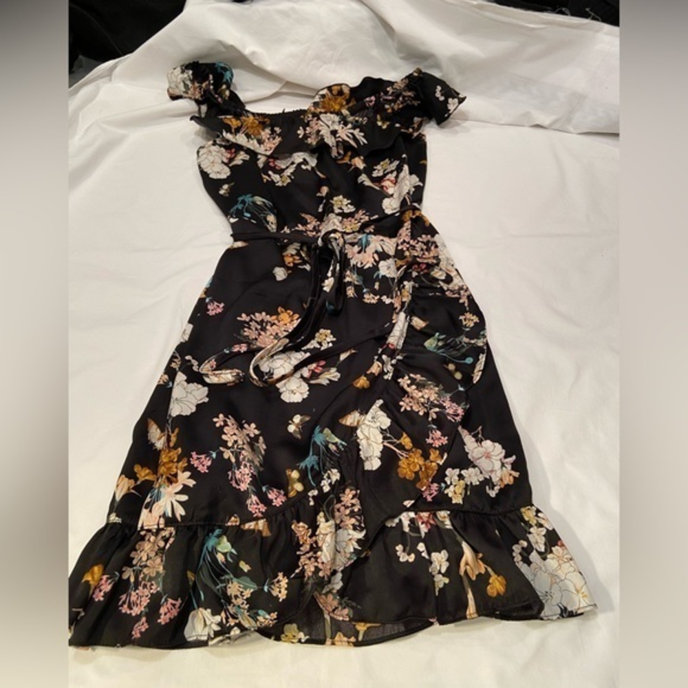 Misguided wrap dress w/ruffles